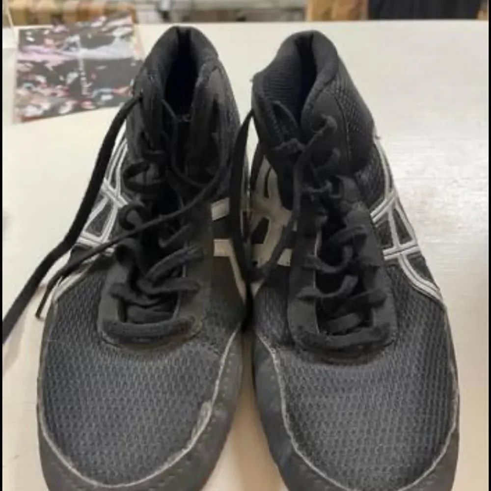 ASICS deadlift shoes